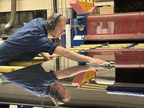 Mens en machine versterken elkaar.